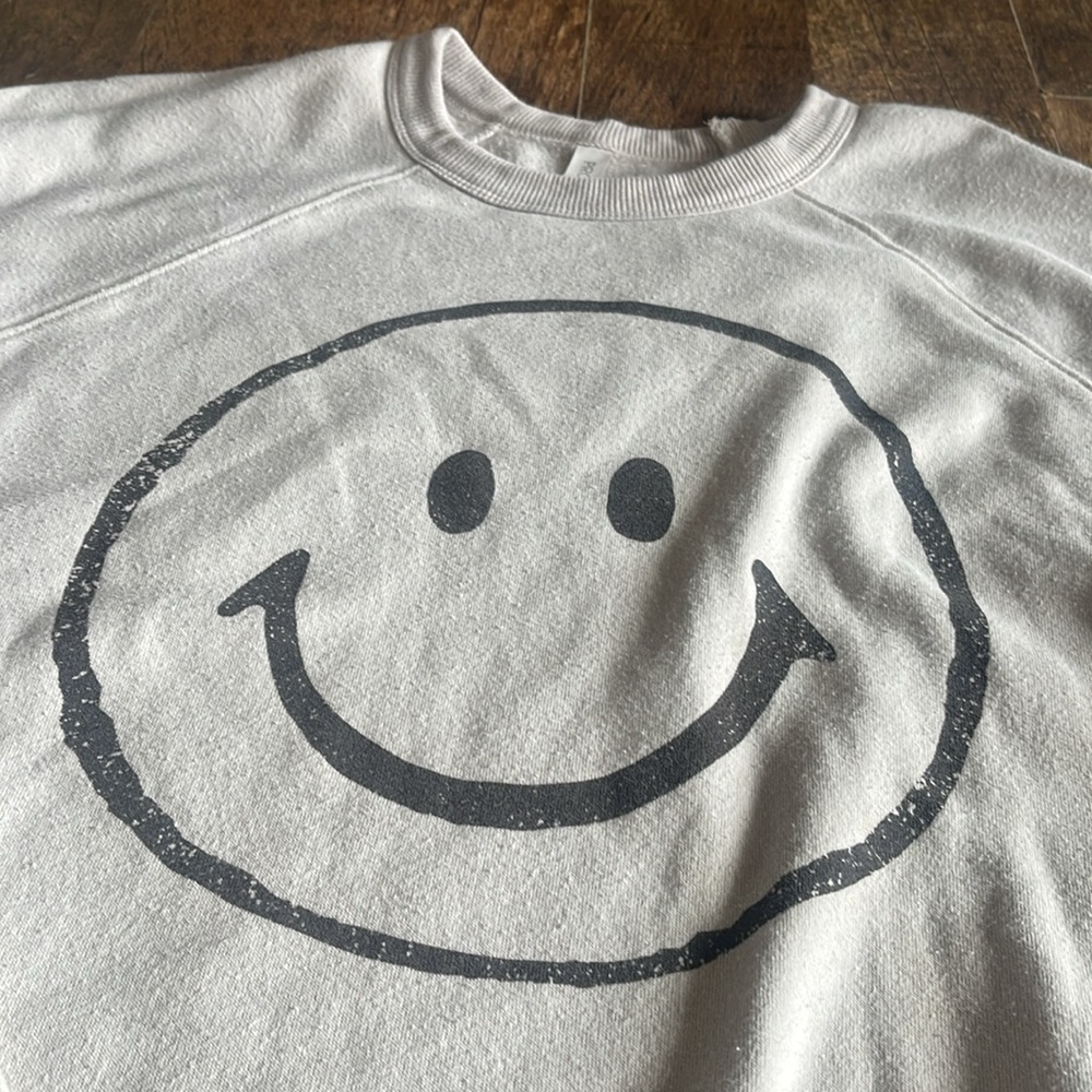 Protrend Crewneck Trendy Smiley sweatshirt - Picture 5 of 6